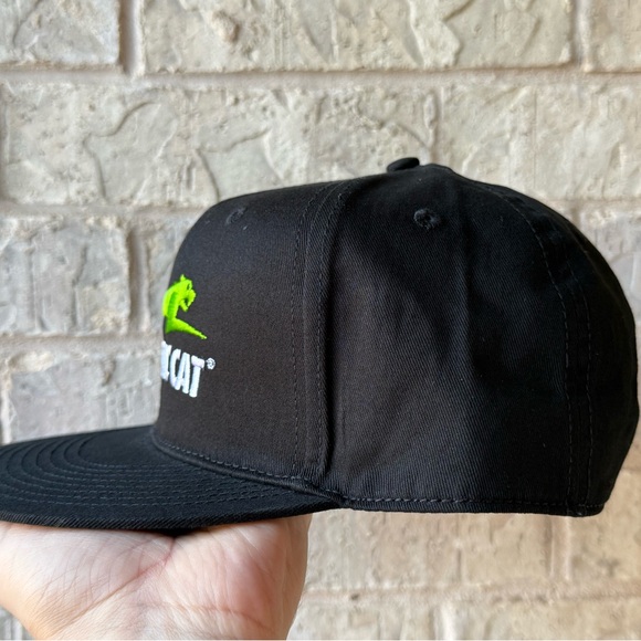 Arctic Cat - Picture 2 of 4